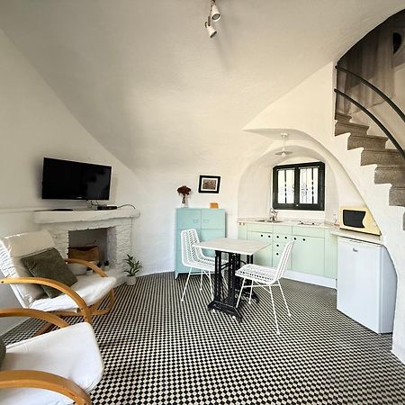 Agi Torre Quimeta Apartments โรเซส ภายนอก รูปภาพ