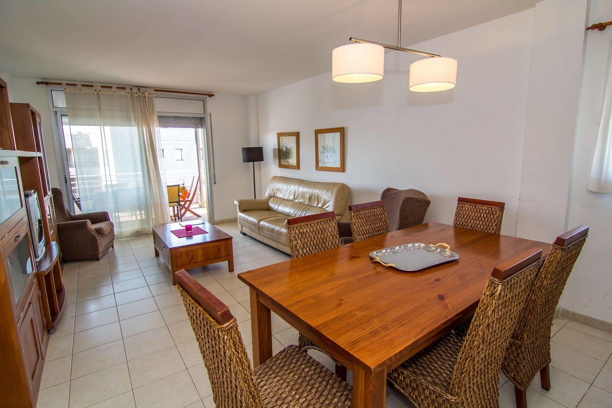 Agi Torre Quimeta Apartments โรเซส ภายนอก รูปภาพ